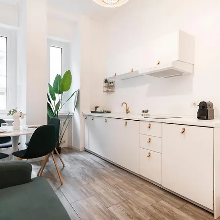 Easylife - - Tunisia 36 - Porta Venezia Διαμέρισμα *